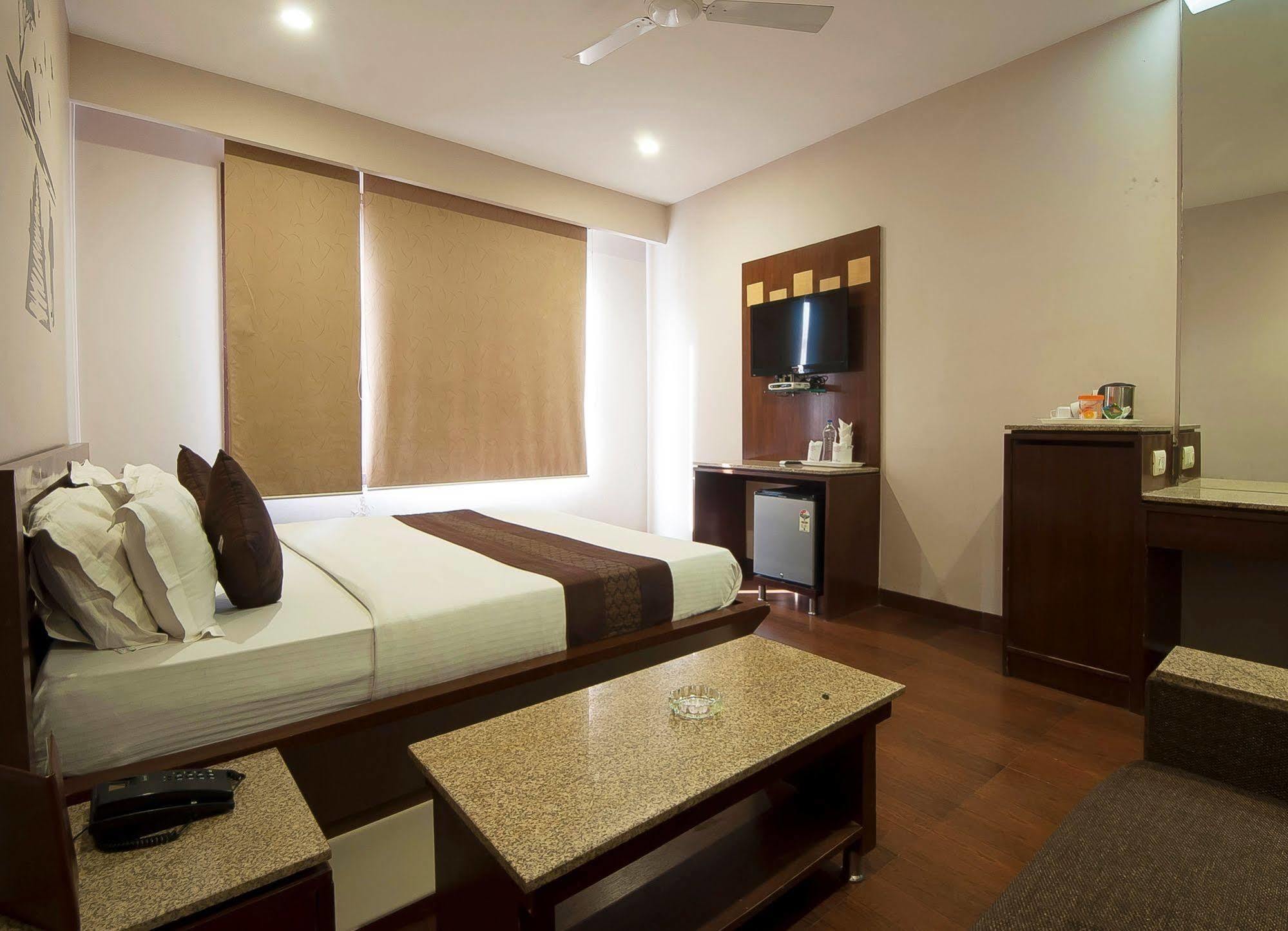 Fabhotel Basera Amritsar Ngoại thất bức ảnh