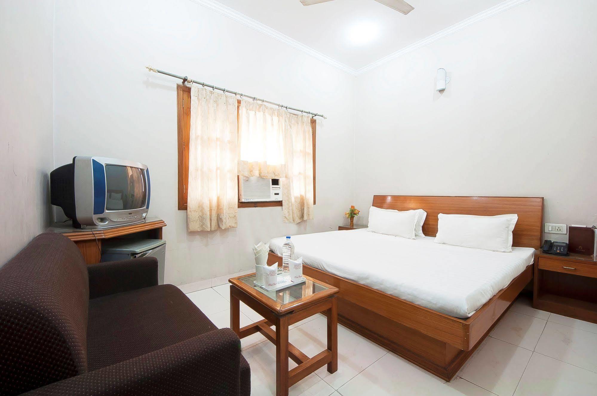 Fabhotel Basera Amritsar Ngoại thất bức ảnh