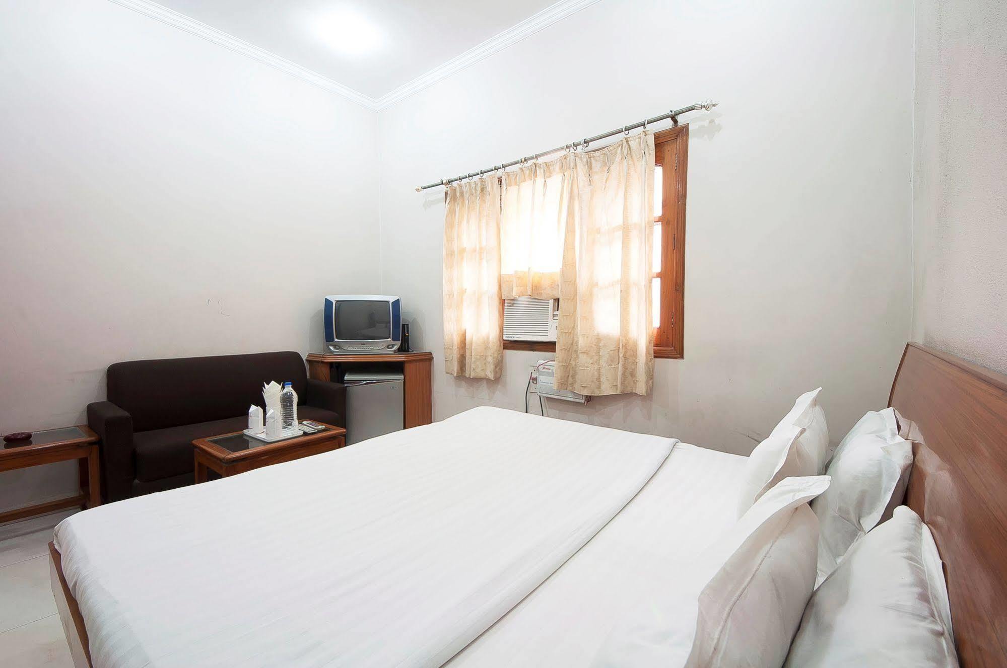 Fabhotel Basera Amritsar Ngoại thất bức ảnh