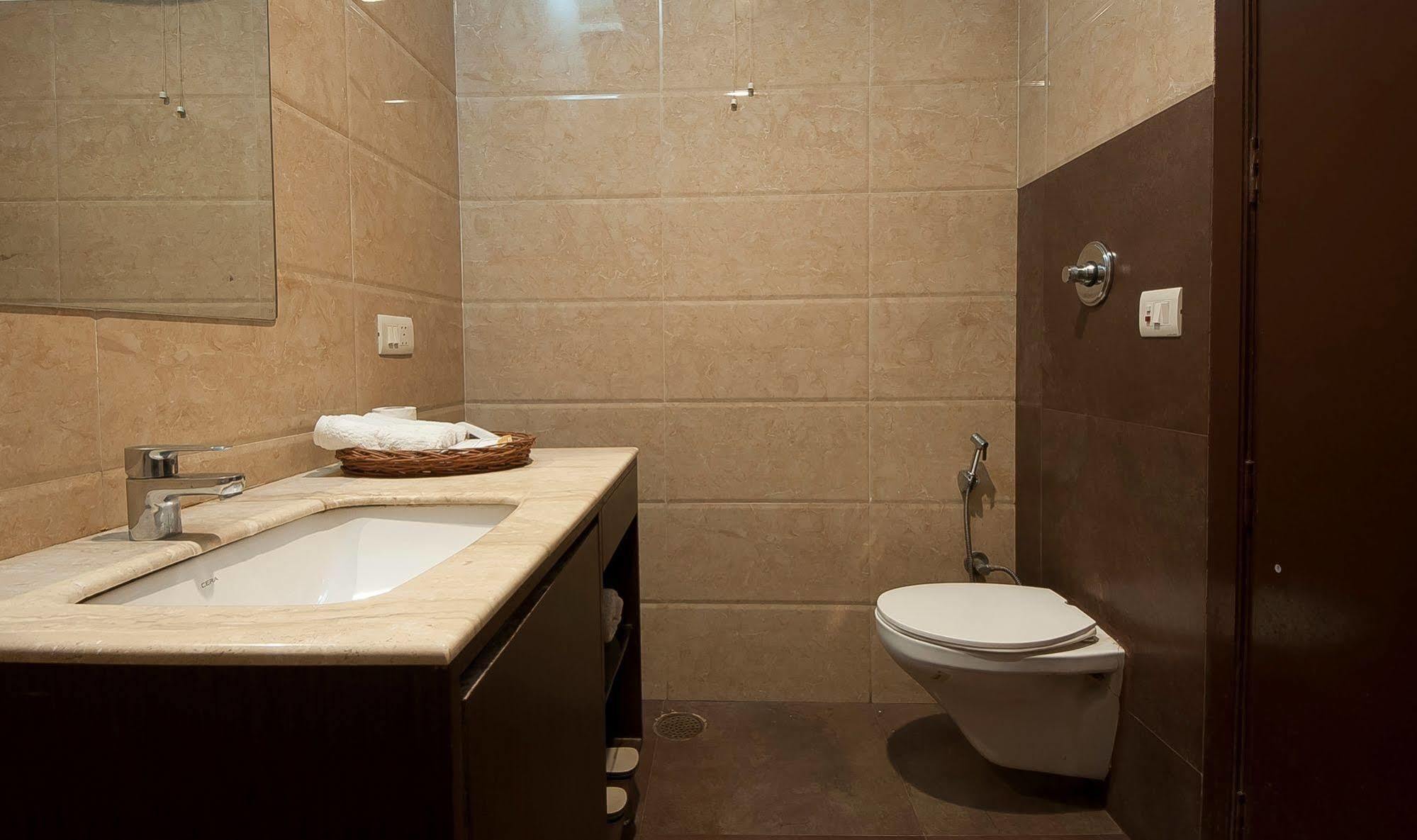 Fabhotel Basera Amritsar Ngoại thất bức ảnh